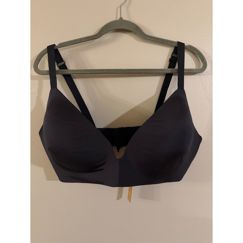 Skims Fits Everybody T-Shirt Bra Onyx Black Wireless Molded Cup 44D NWT